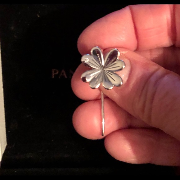 Pandora LUCKY FOUR-LEAF CLOVER Earrings, 297908CZ - Picture 8 of 8